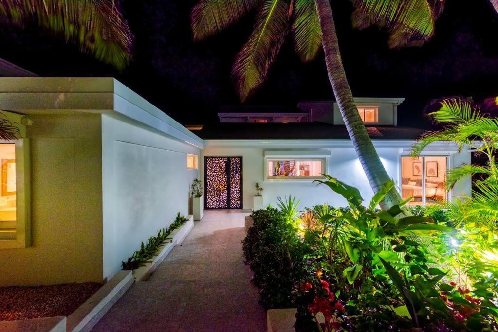 Surfsong Villa- Luxury Water Front Villa For 12 Maho Ngoại thất bức ảnh