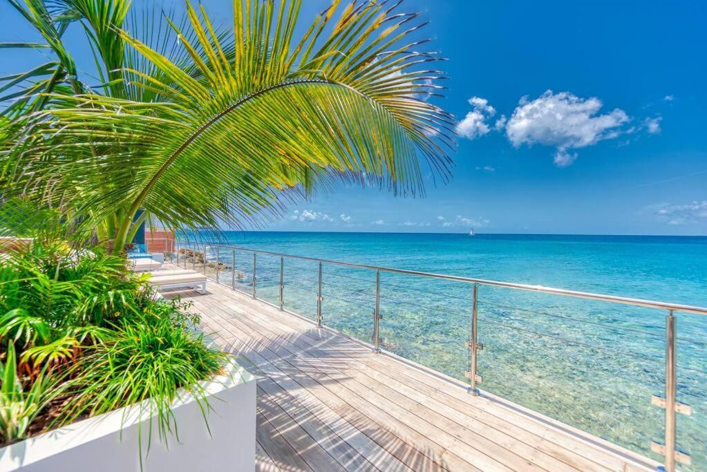 Surfsong Villa- Luxury Water Front Villa For 12 Maho Ngoại thất bức ảnh