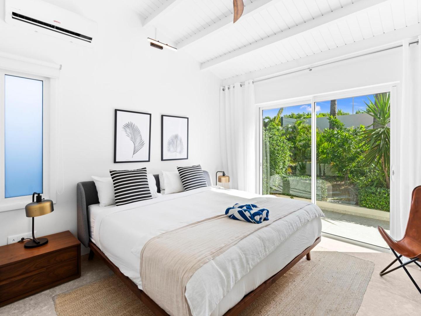 Surfsong Villa- Luxury Water Front Villa For 12 Maho Ngoại thất bức ảnh